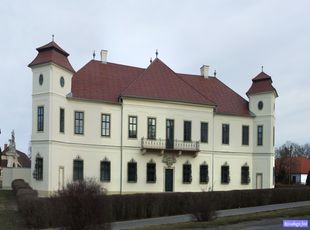 Hajós Érseki palota
