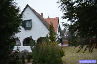 Zamárdi Margittai utcai villa