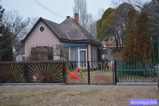 Zamárdi Széchenyi utcai villa