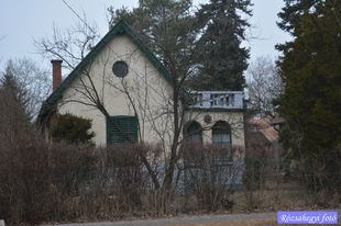 Zamárdi Széchenyi utcai villa